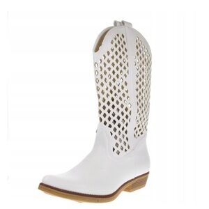 chiara foscari white cowgirls boots *in excellent condition*